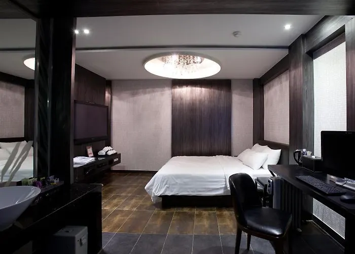 Hip Motel