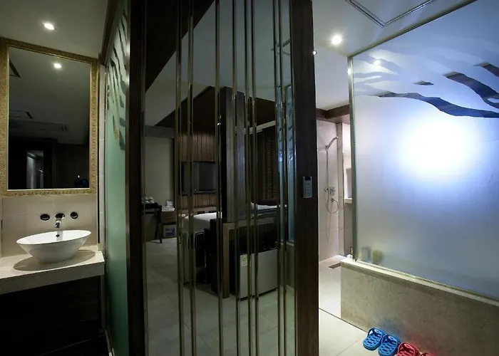 Motel Hip 2*